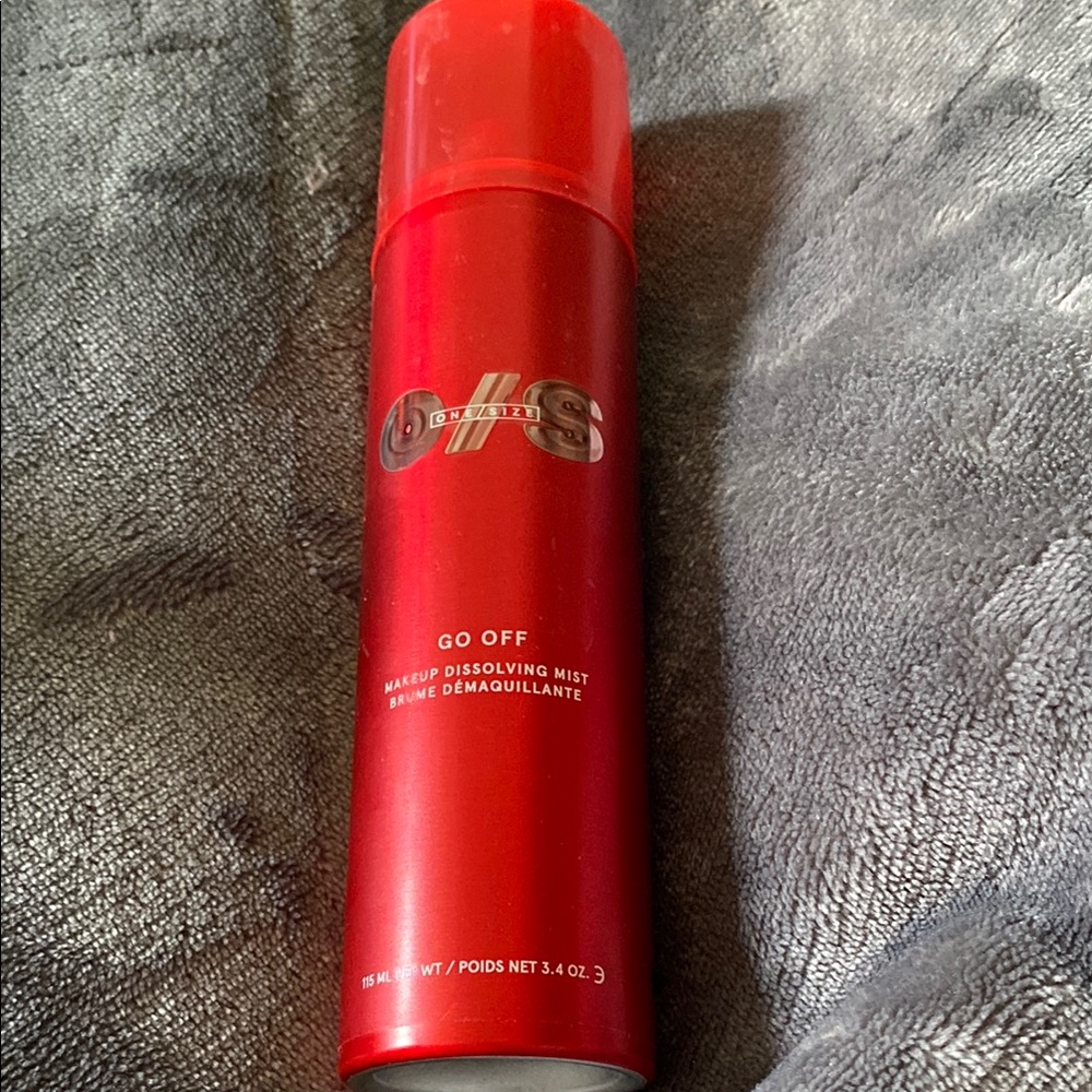 ONE/SIZE Go Off Makeup Mist in Bold Red